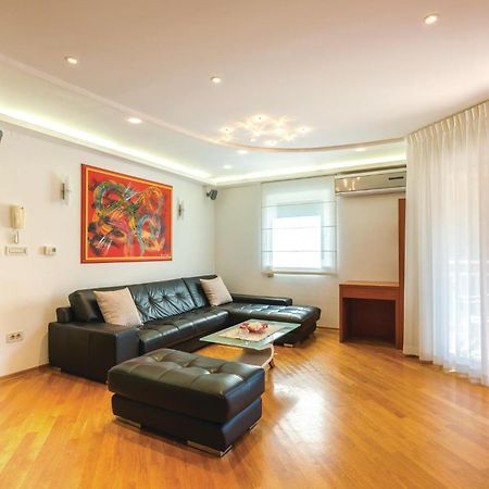 Cozy Apartment In Rijeka With Kitchen Exterior foto